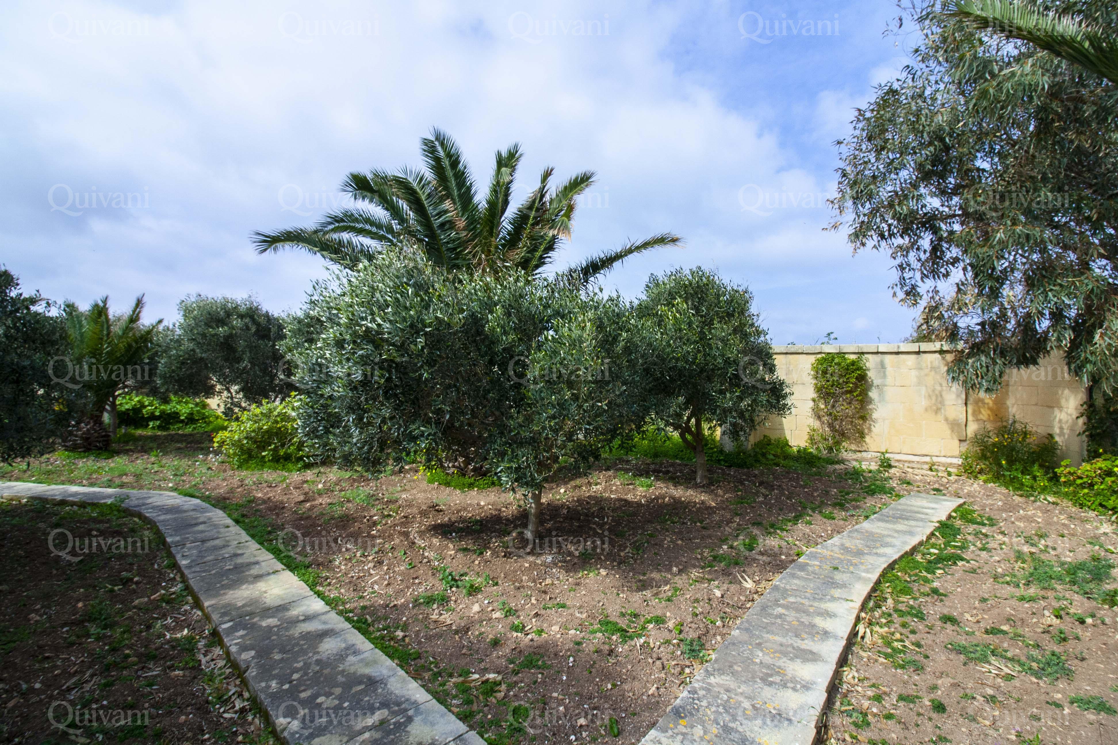 Ghasri, Furnished Villa