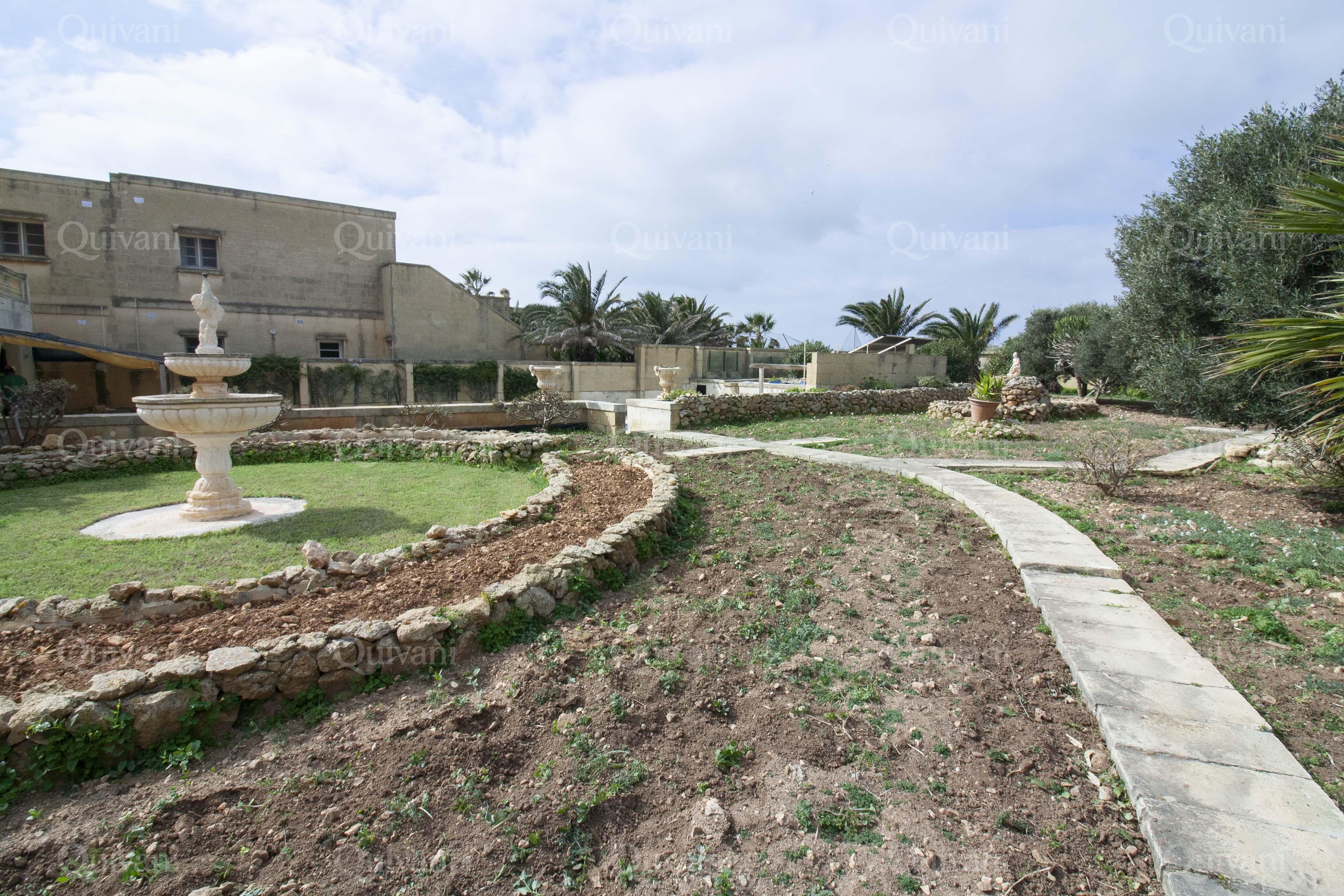 Ghasri, Furnished Villa