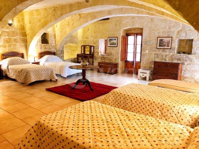 Gharb, Furnished Farmhouse