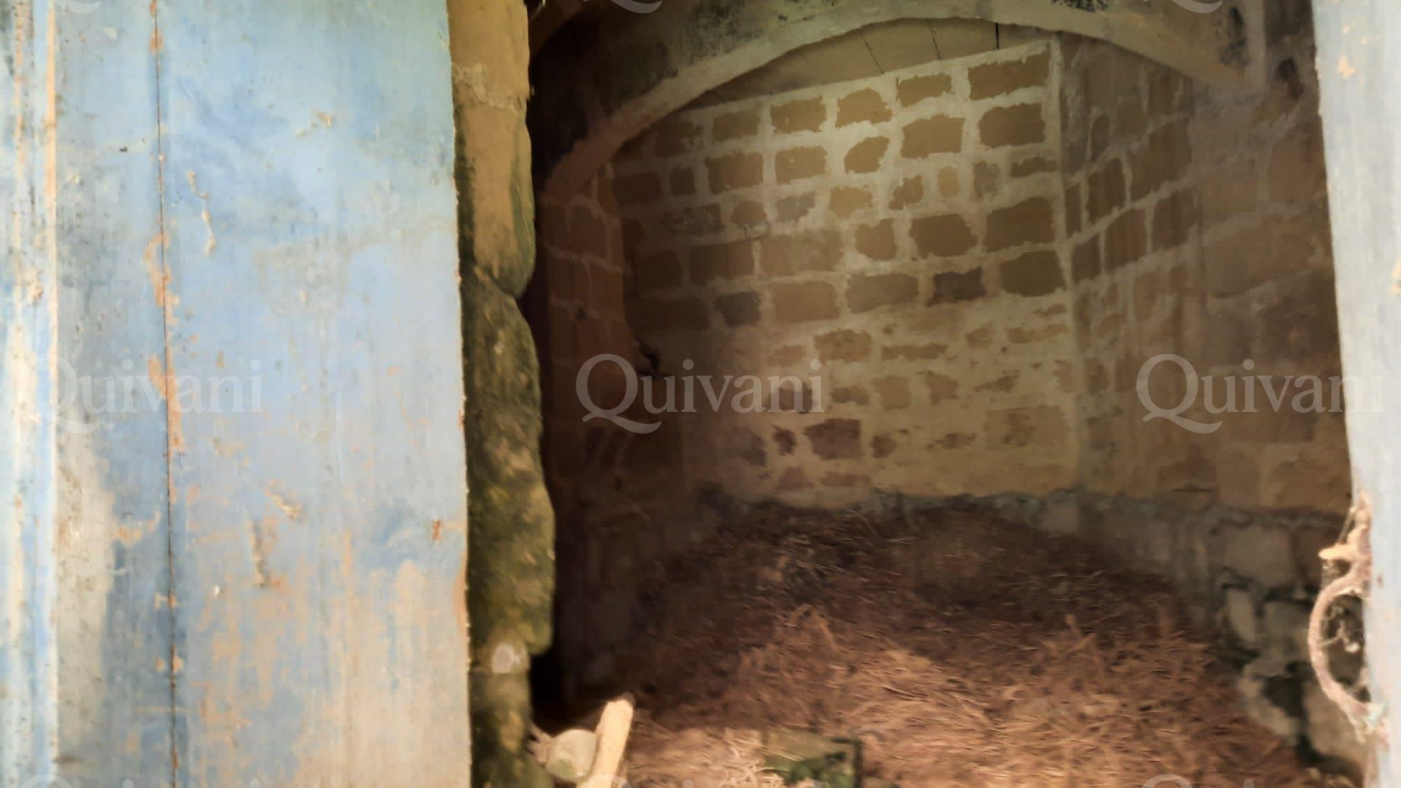 Gharb, Unconverted House of Character