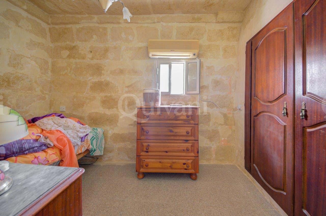 Gharb, Furnished House of Character