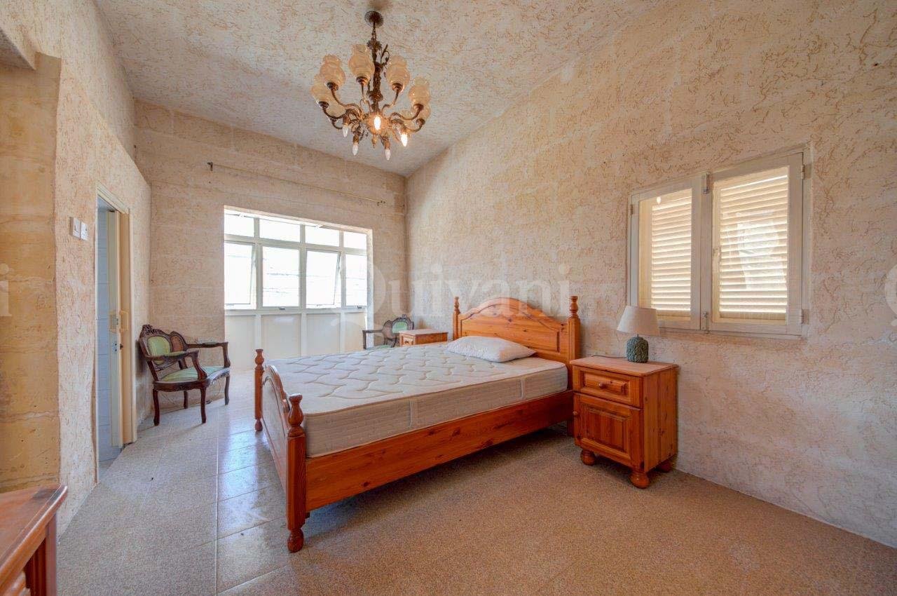 Gharb, Furnished House of Character