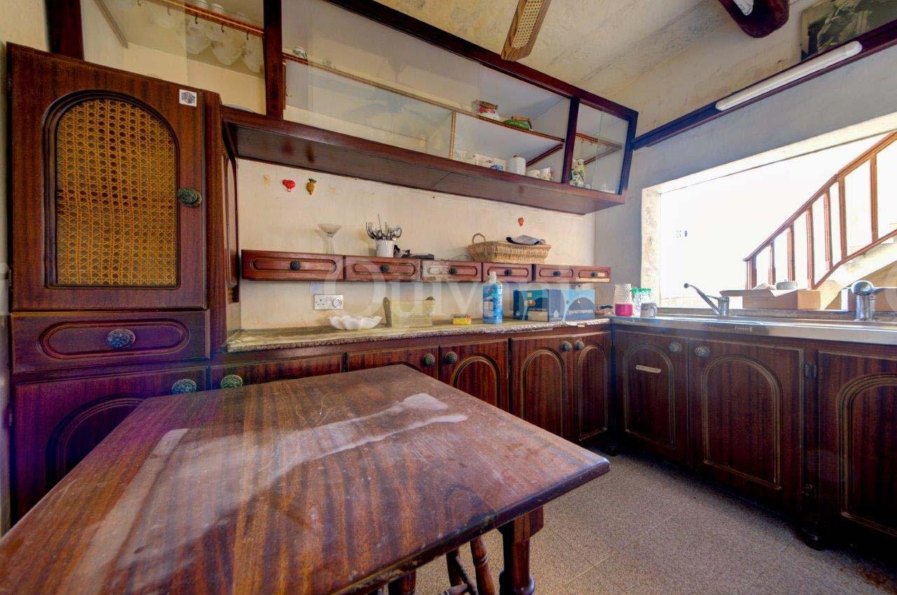 Gharb, Furnished House of Character