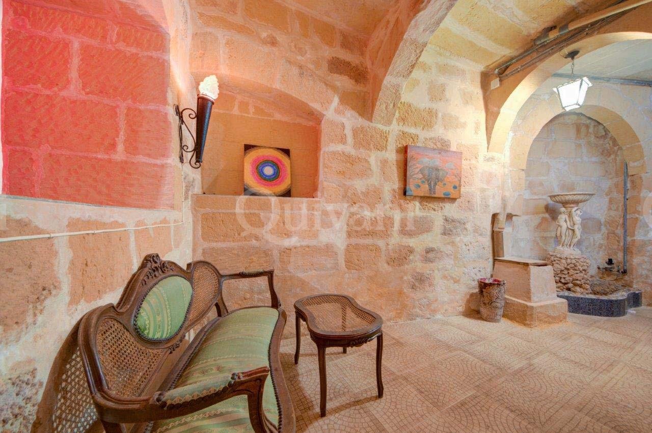Gharb, Furnished House of Character