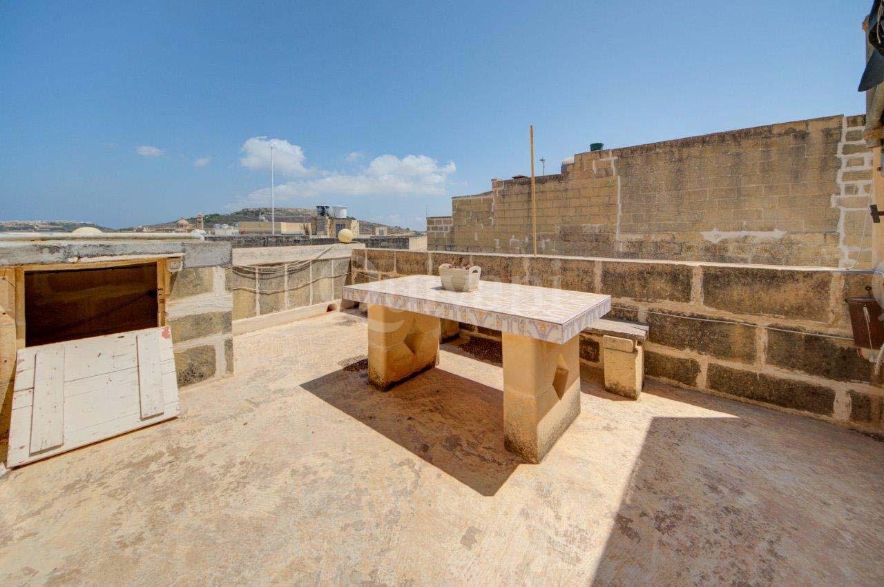 Gharb, Furnished House of Character