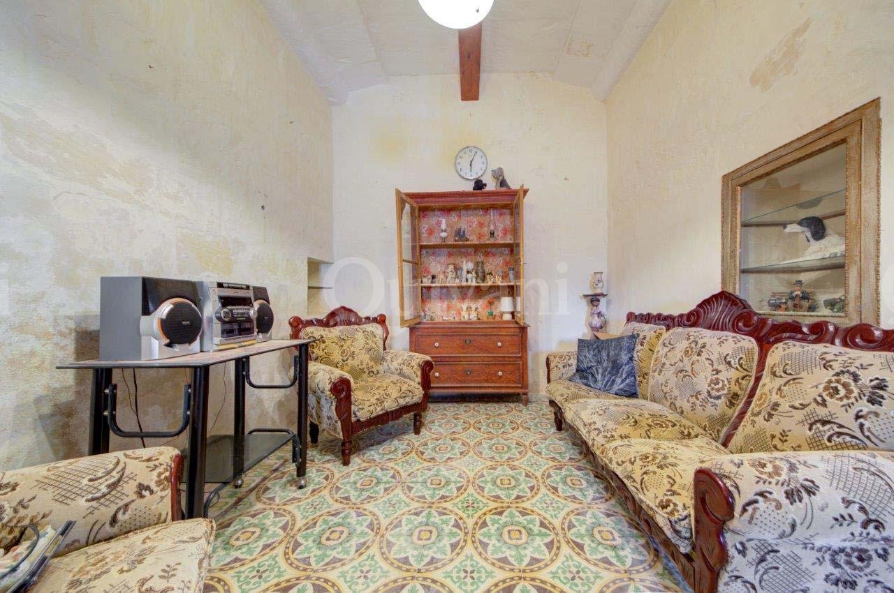 Gharb, Furnished House of Character