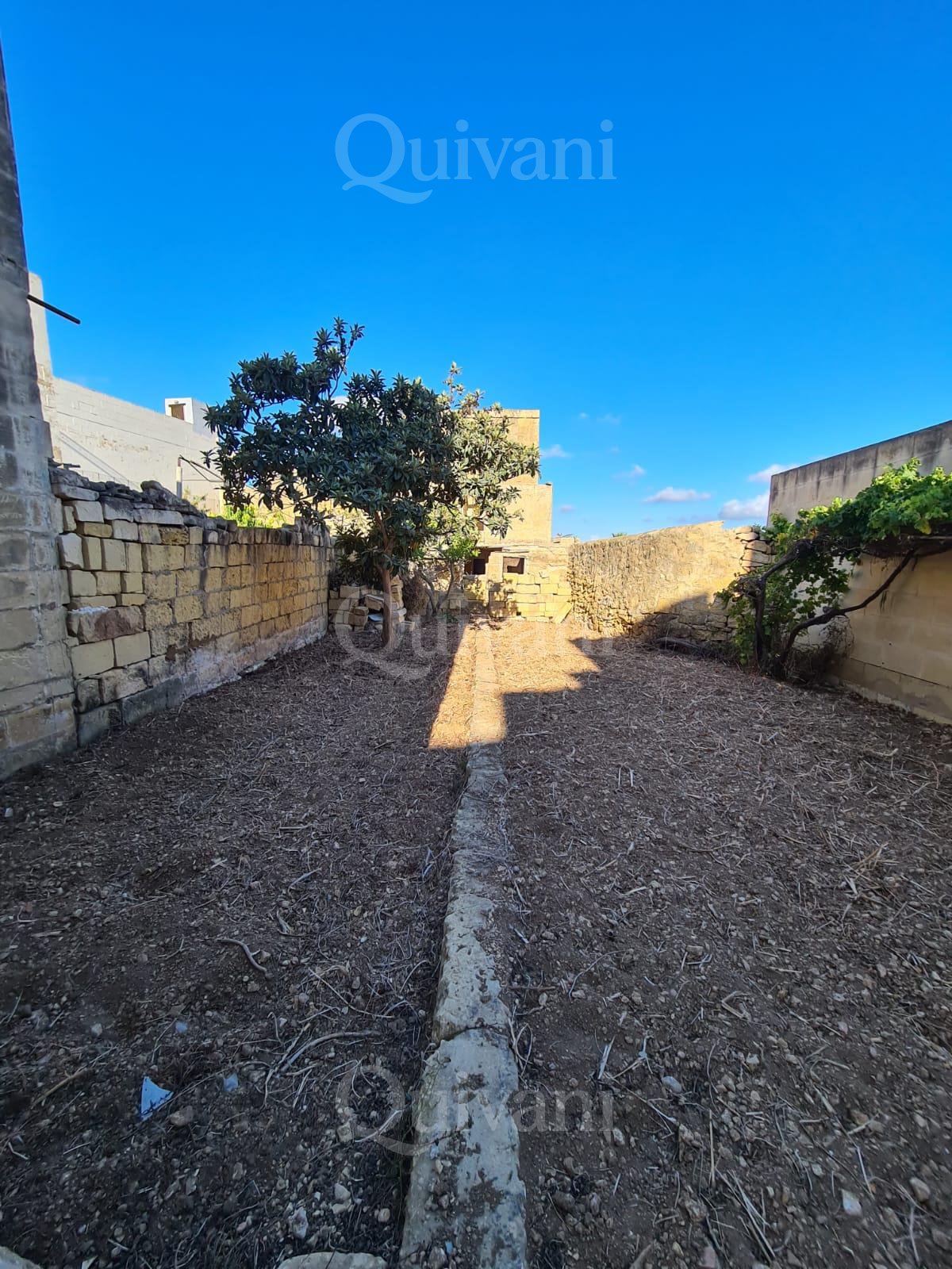 Xewkija, Unconverted Townhouse