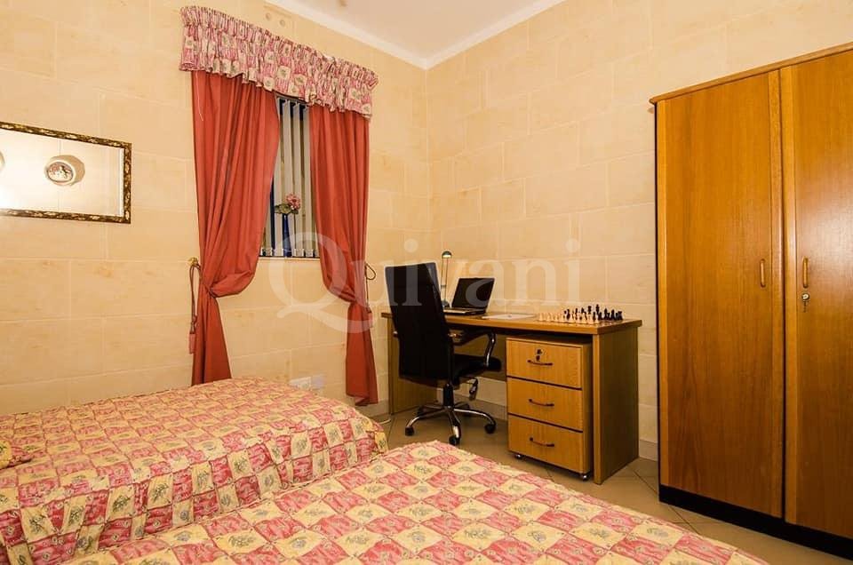 Ghajnsielem, Furnished Maisonette