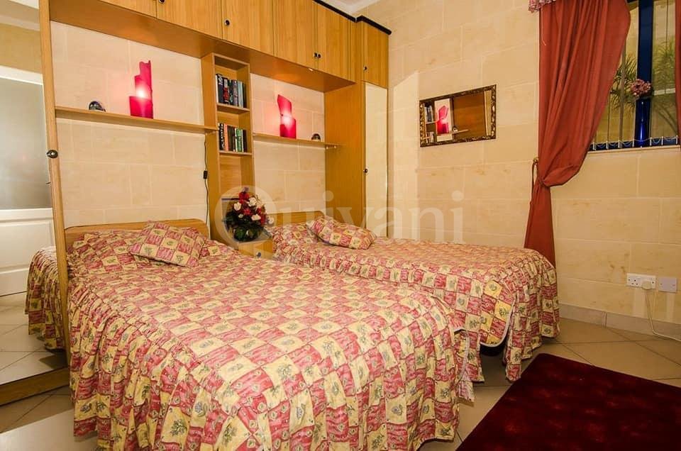 Ghajnsielem, Furnished Maisonette
