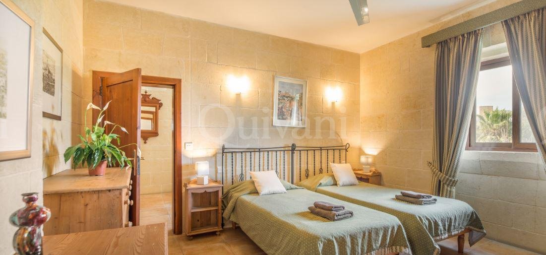 Xewkija, Furnished Townhouse