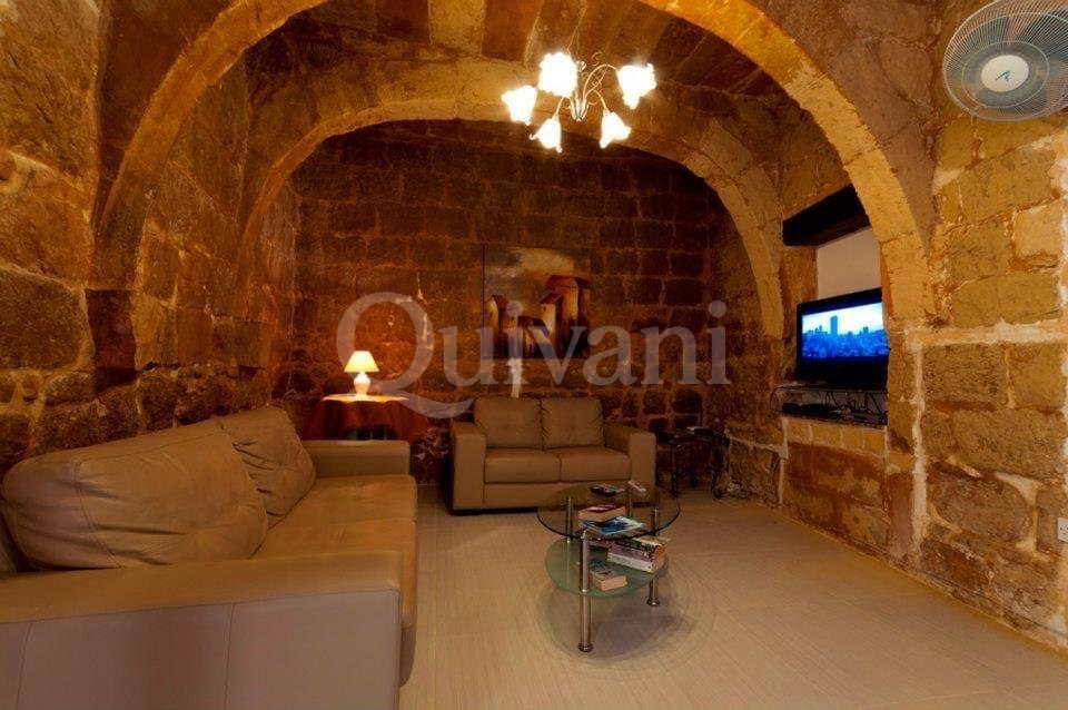 San Lawrenz, Furnished Farmhouse