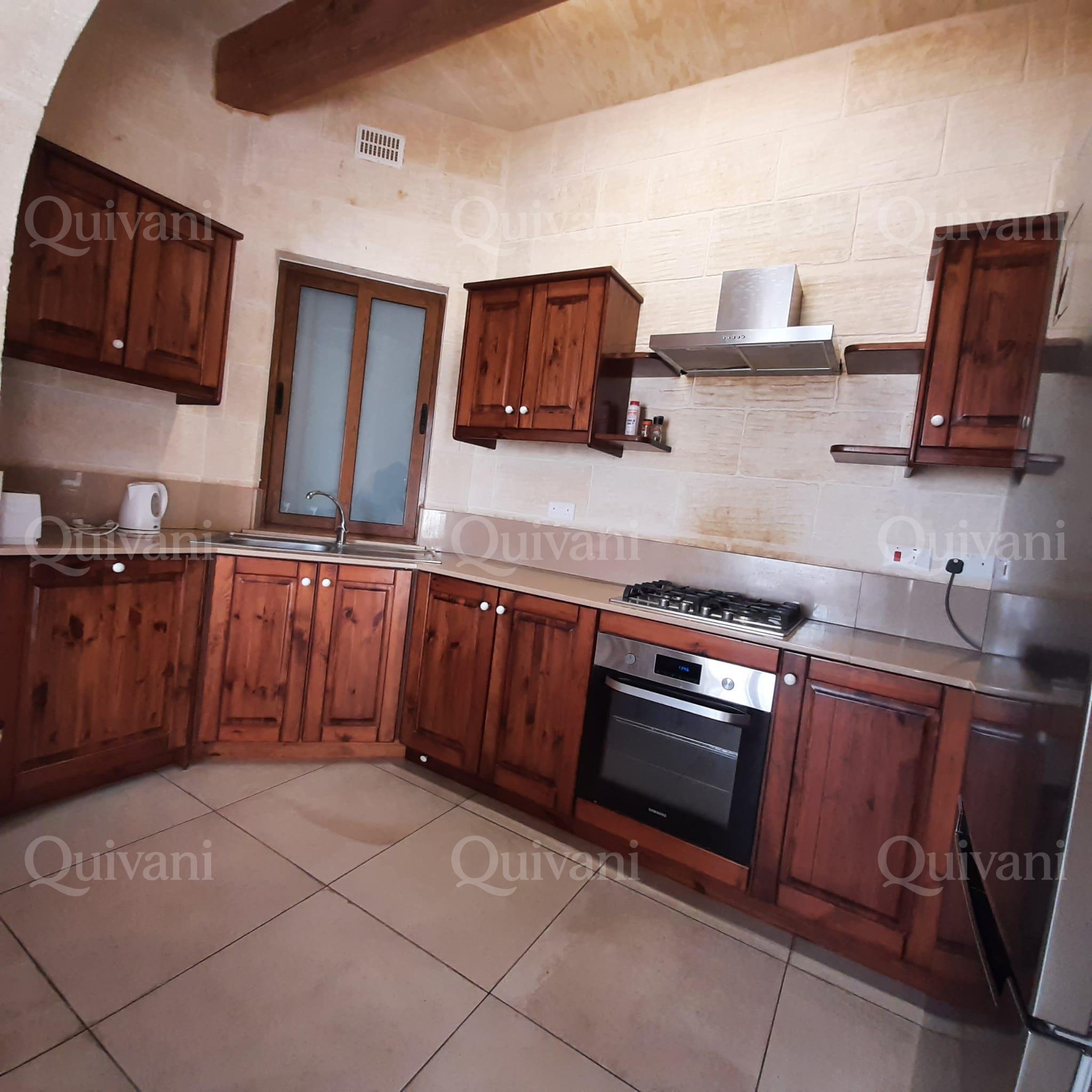Gharb, Furnished House of Character