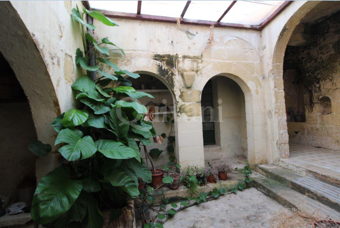 Munxar, Converted House of Character