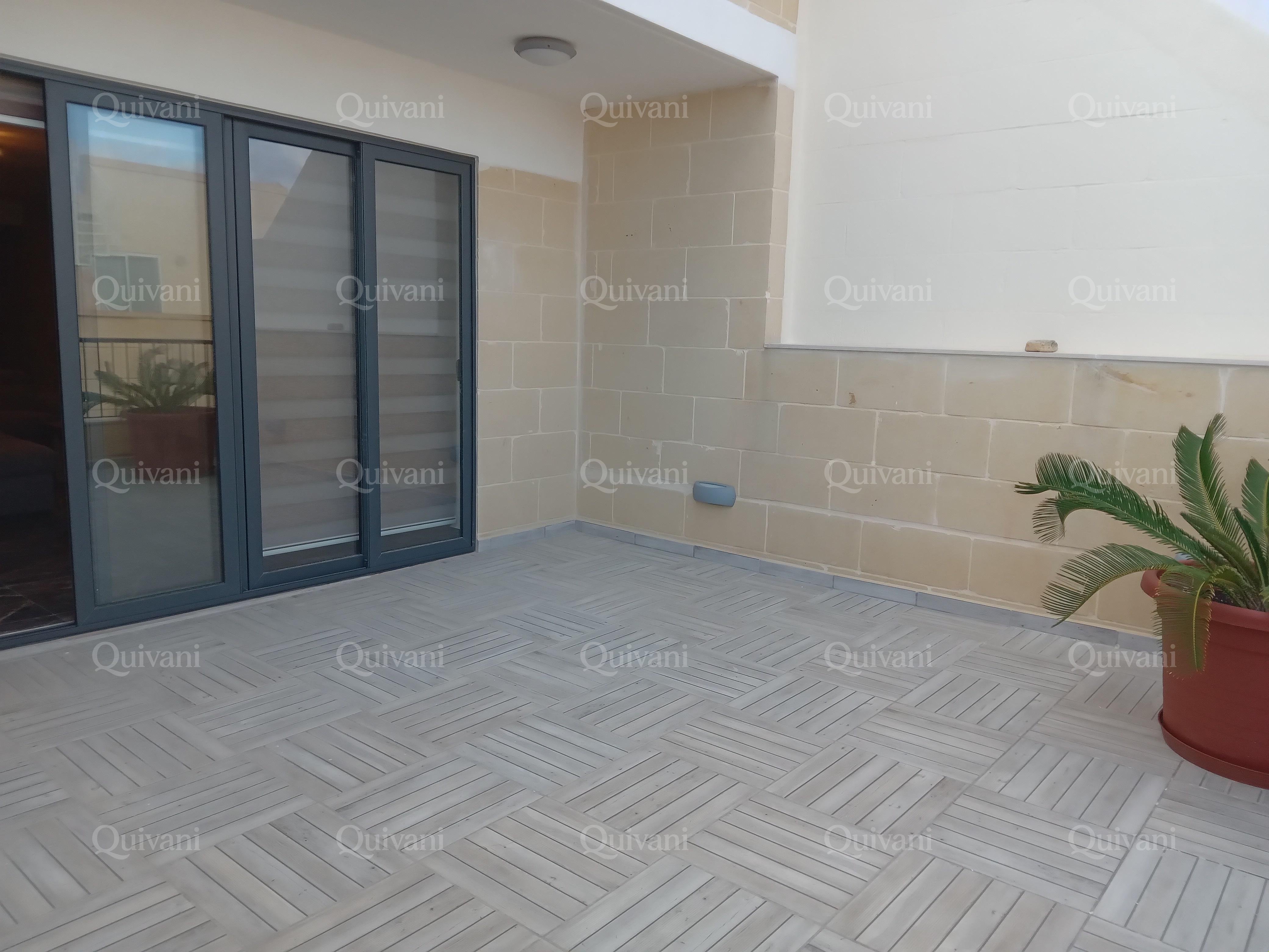 Xaghra, Furnished Penthouse