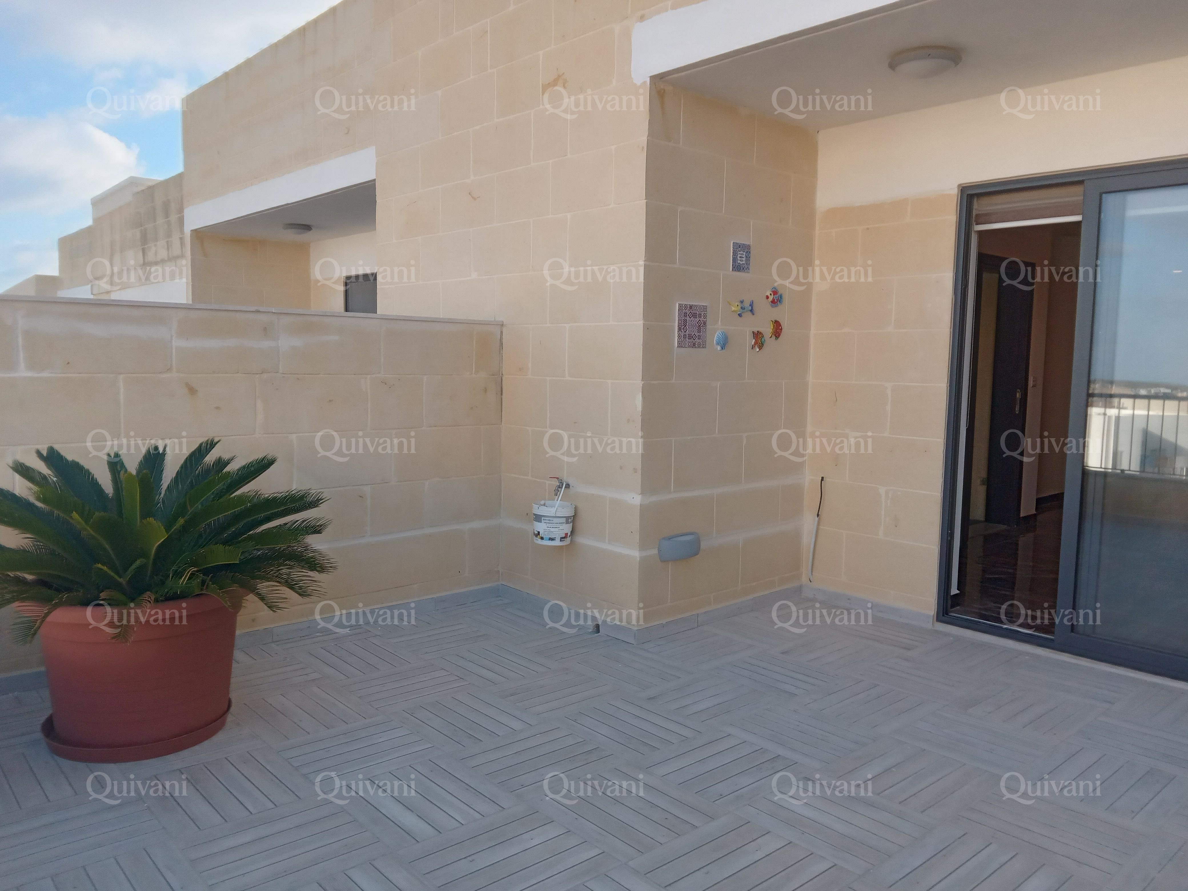 Xaghra, Furnished Penthouse