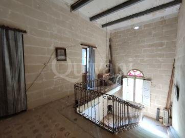 Qala, Unconverted House of Character