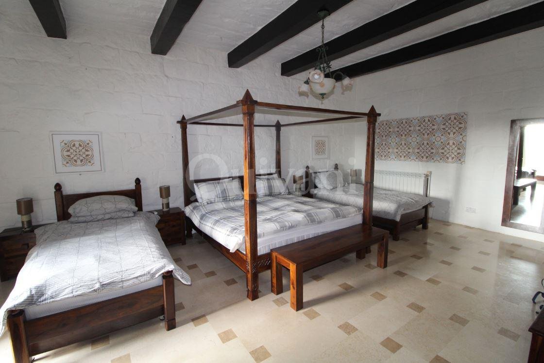 Gharb, Furnished House of Character