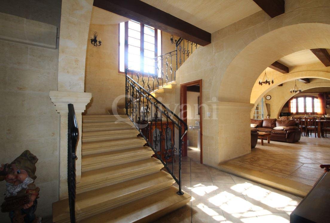 Gharb, Converted House of Character