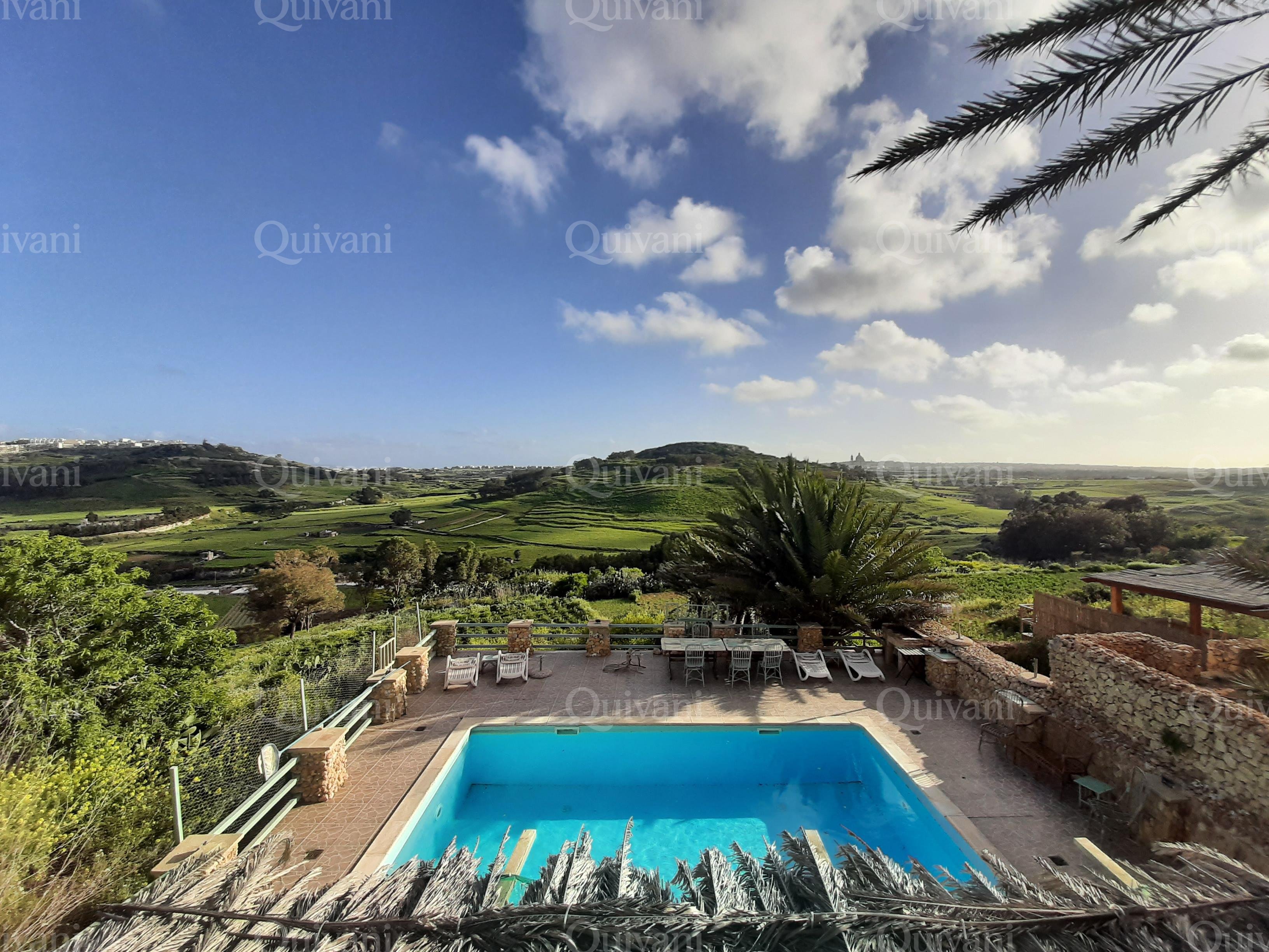 Xaghra, Furnished Farmhouse