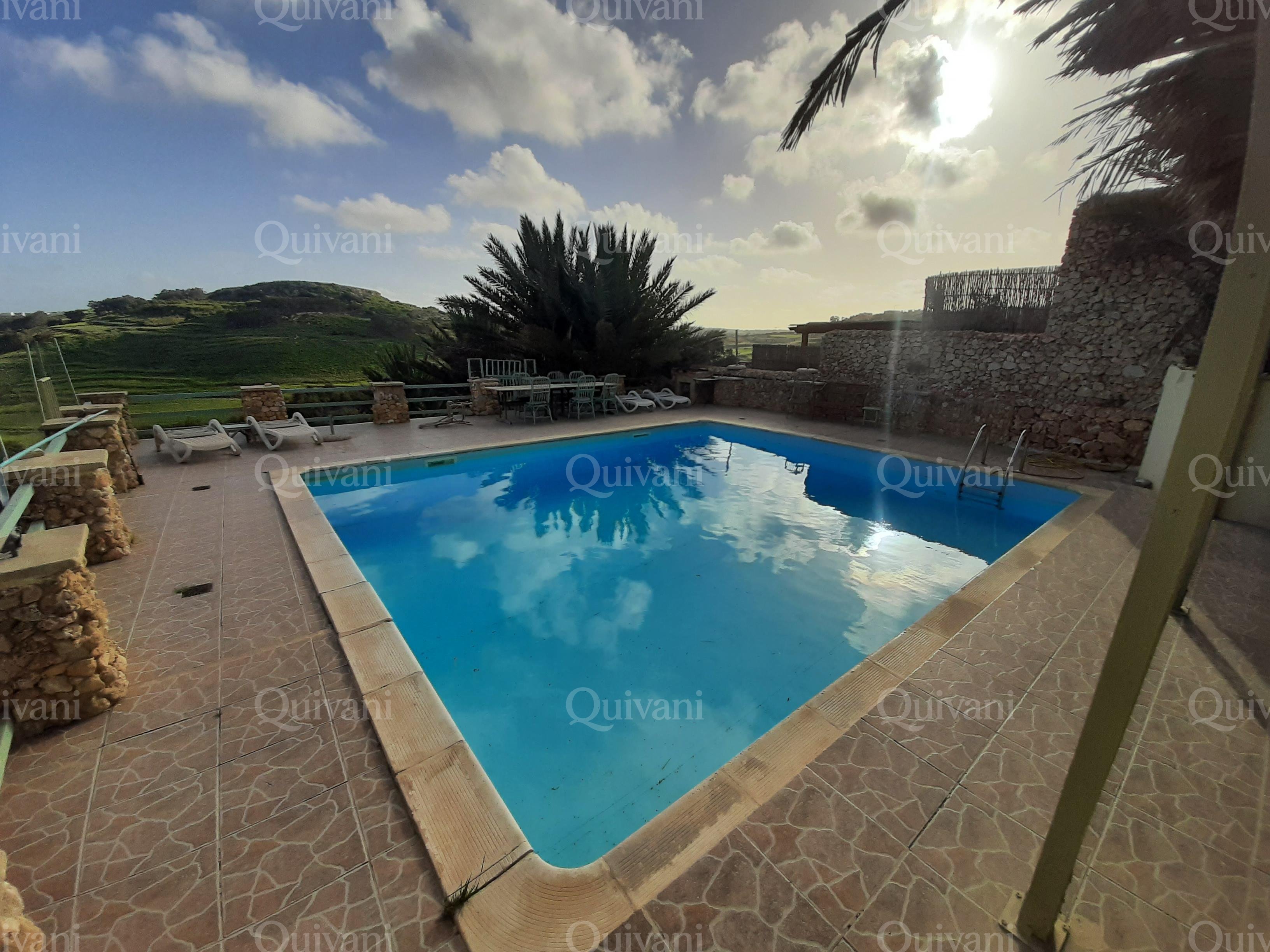 Xaghra, Furnished Farmhouse
