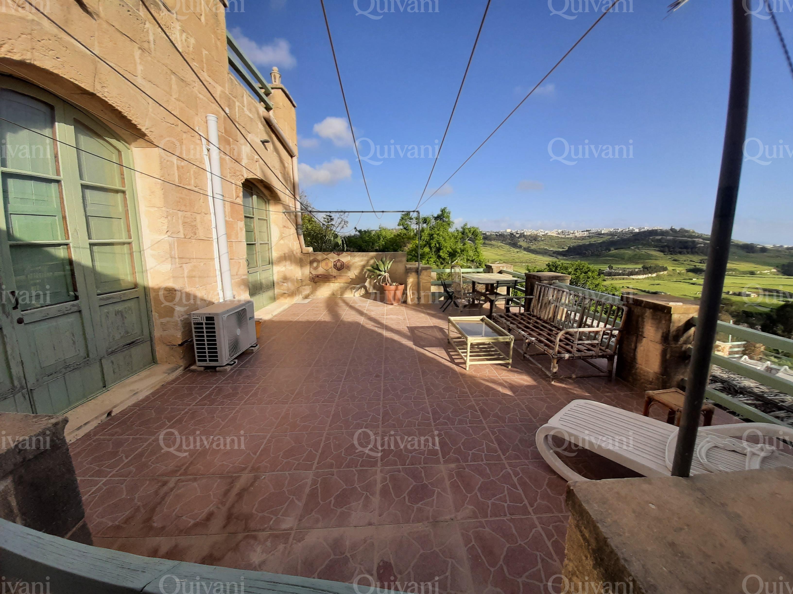 Xaghra, Furnished Farmhouse