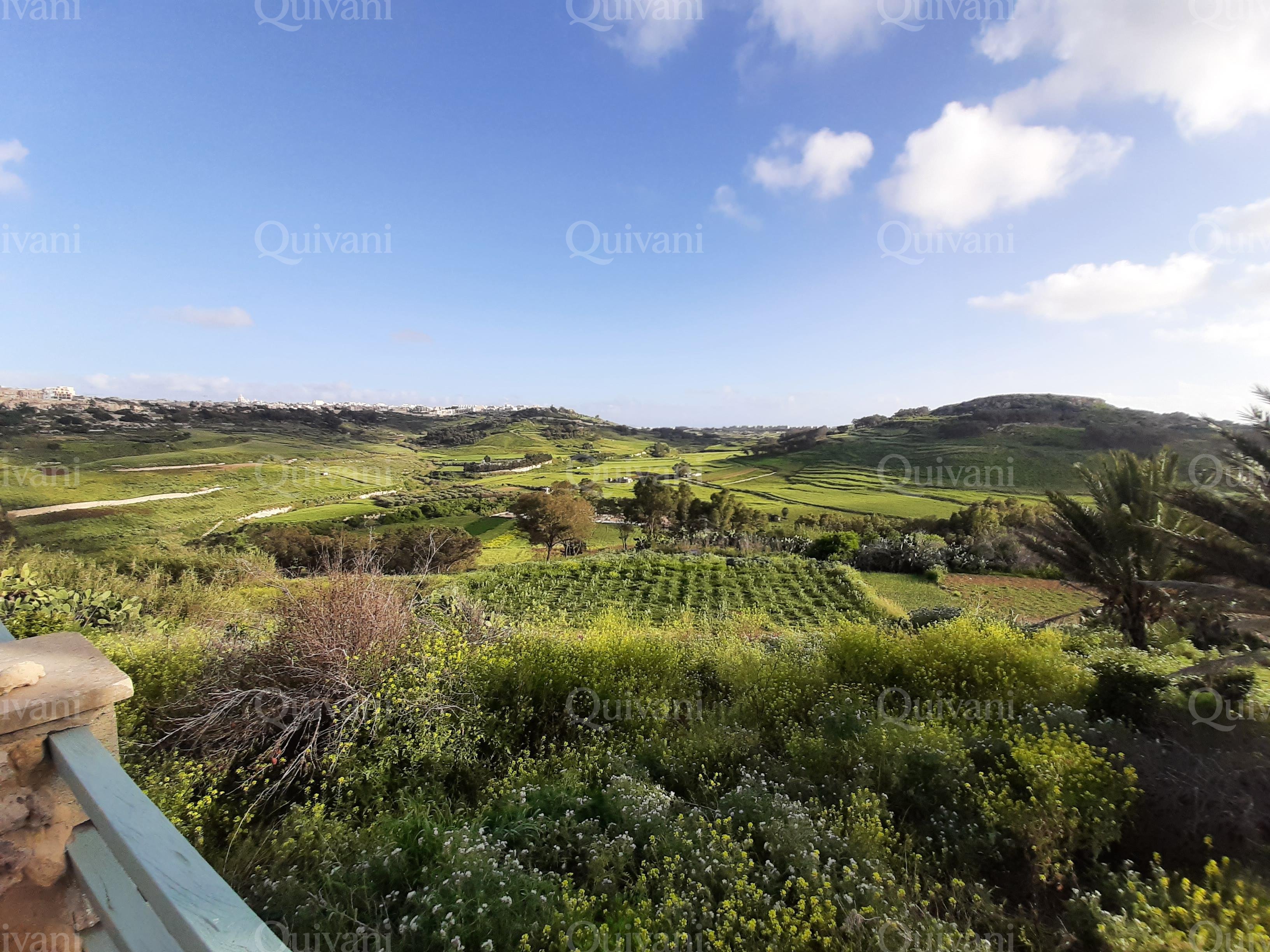 Xaghra, Furnished Farmhouse