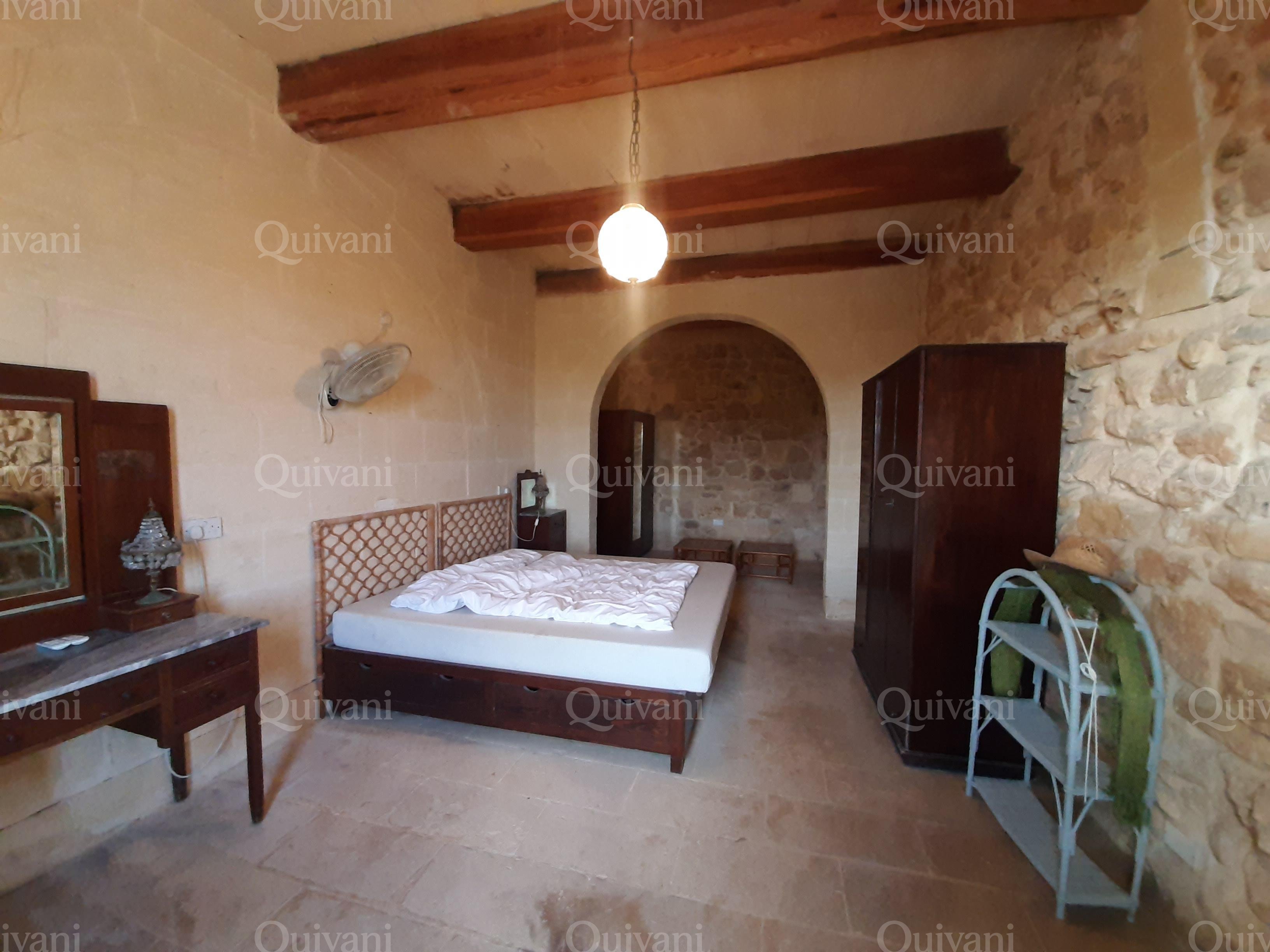 Xaghra, Furnished Farmhouse