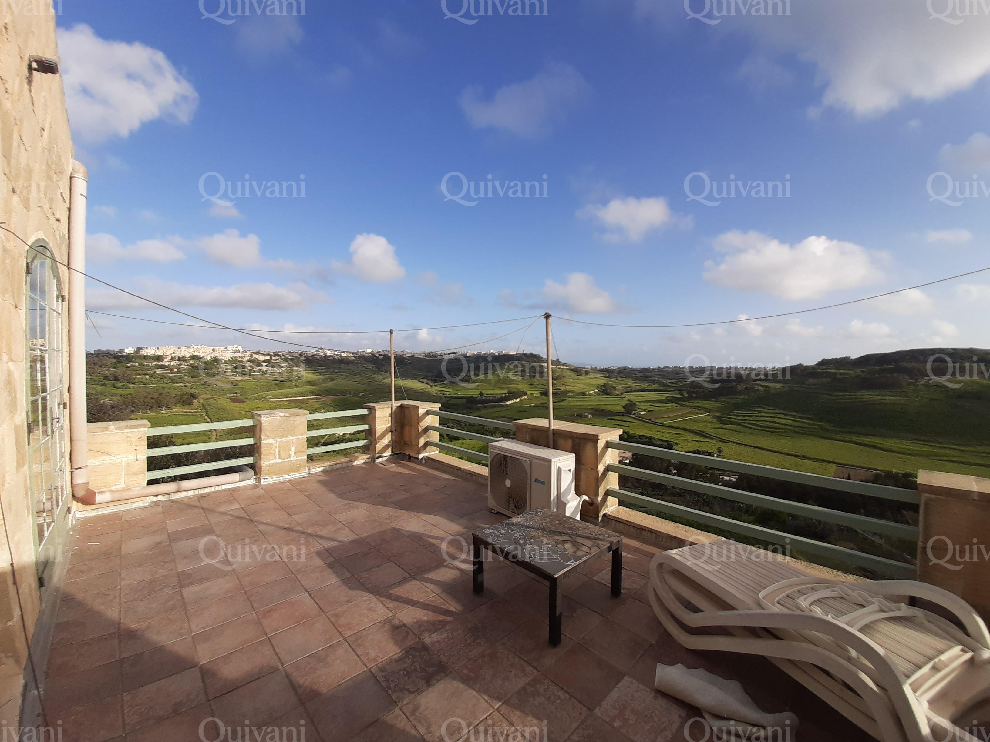 Xaghra, Furnished Farmhouse