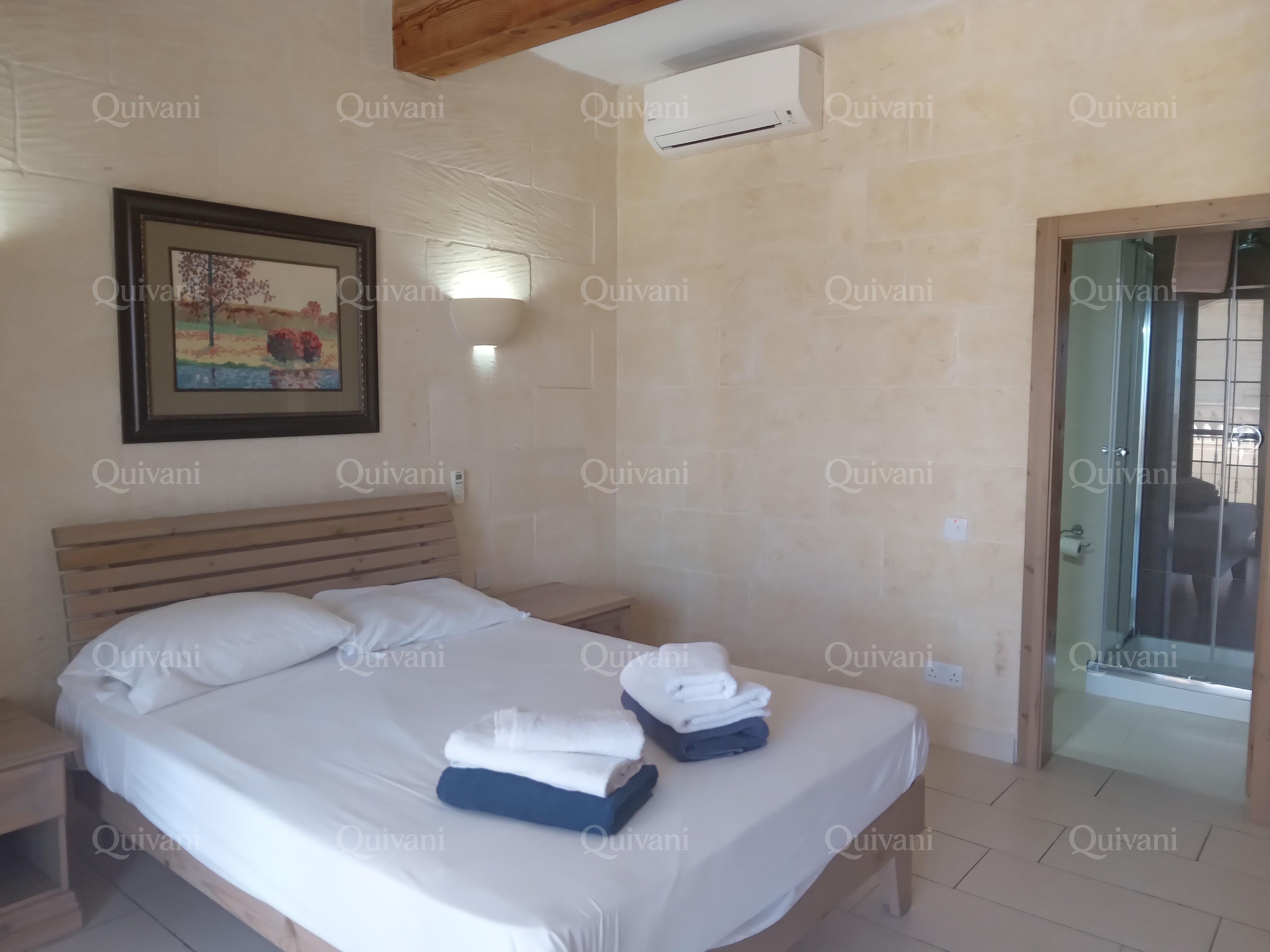 Sannat, Furnished Farmhouse