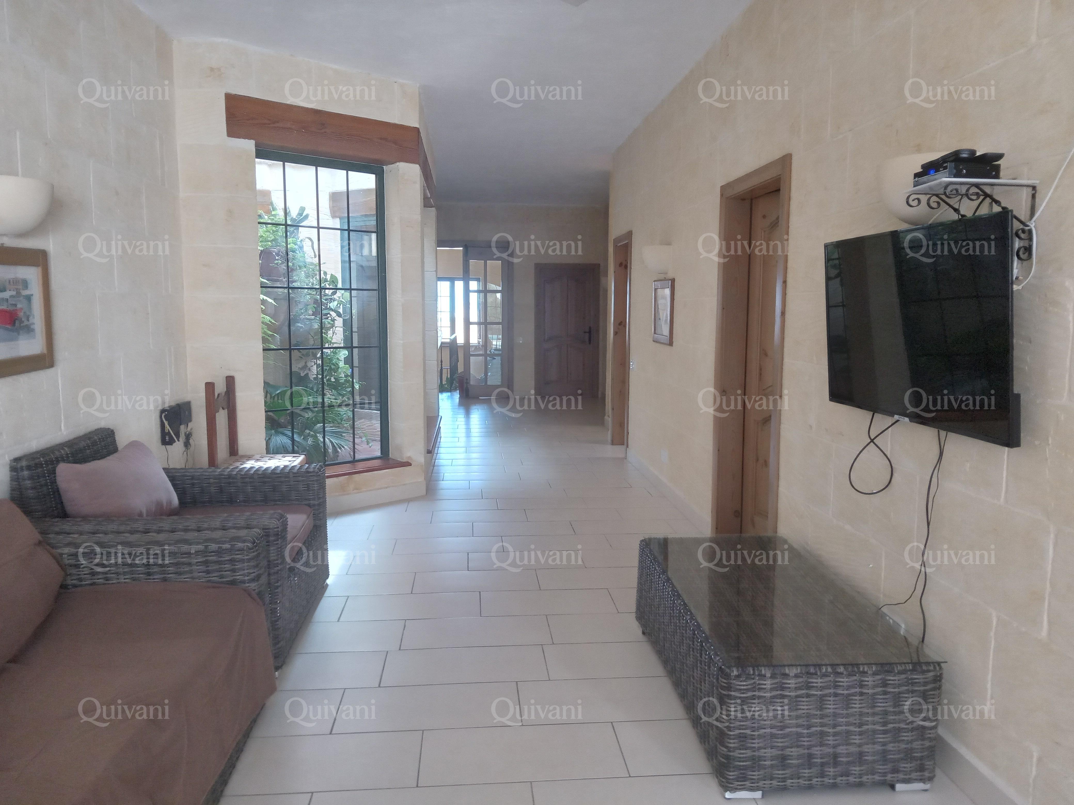 Sannat, Furnished Farmhouse