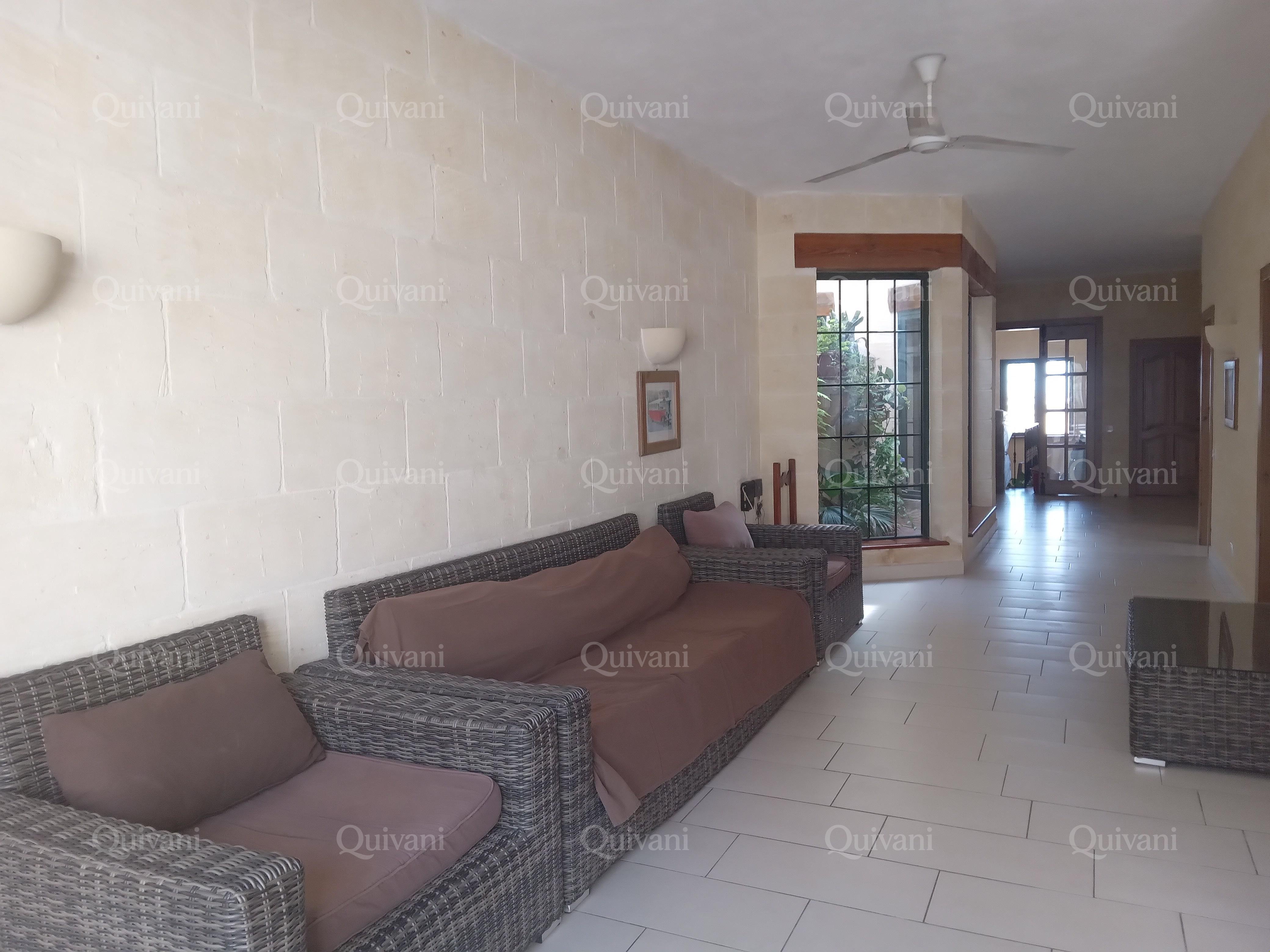 Sannat, Furnished Farmhouse