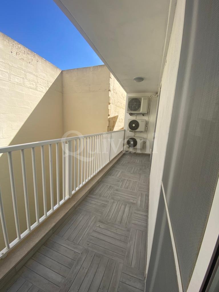 Marsalforn, Furnished Apartment