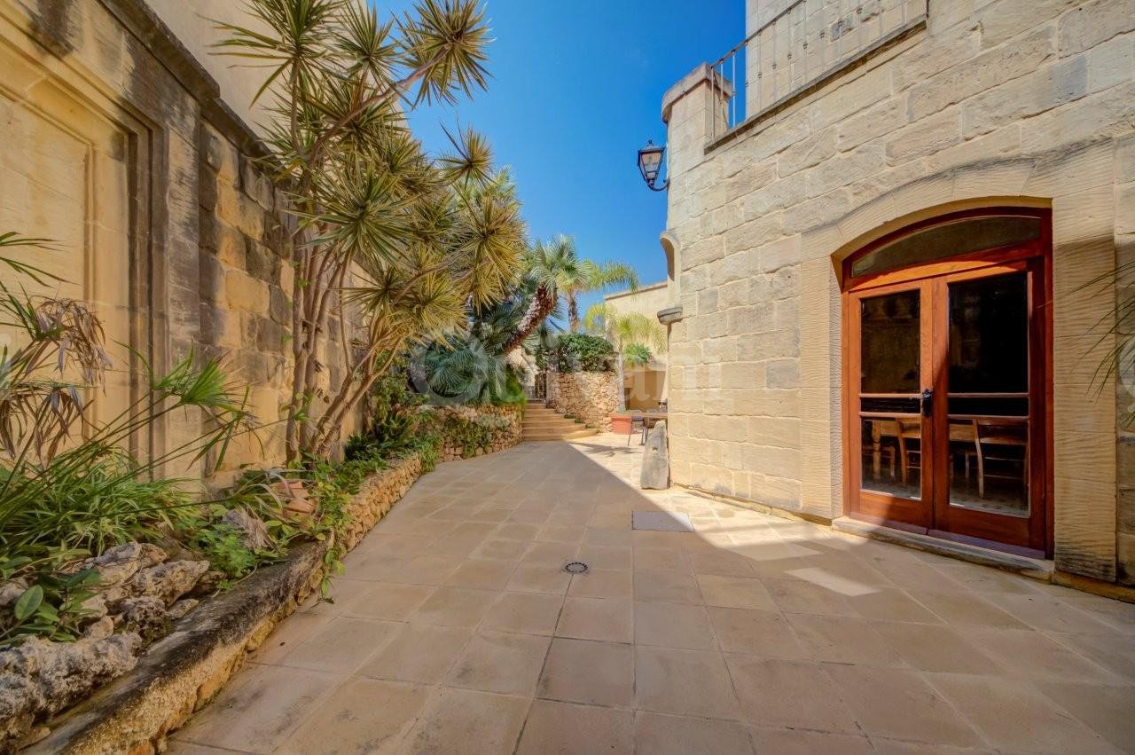 Gharb, Converted Farmhouse