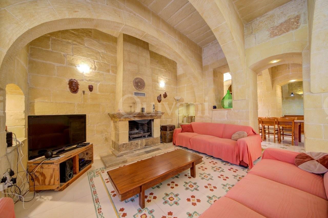 Gharb, Converted Farmhouse