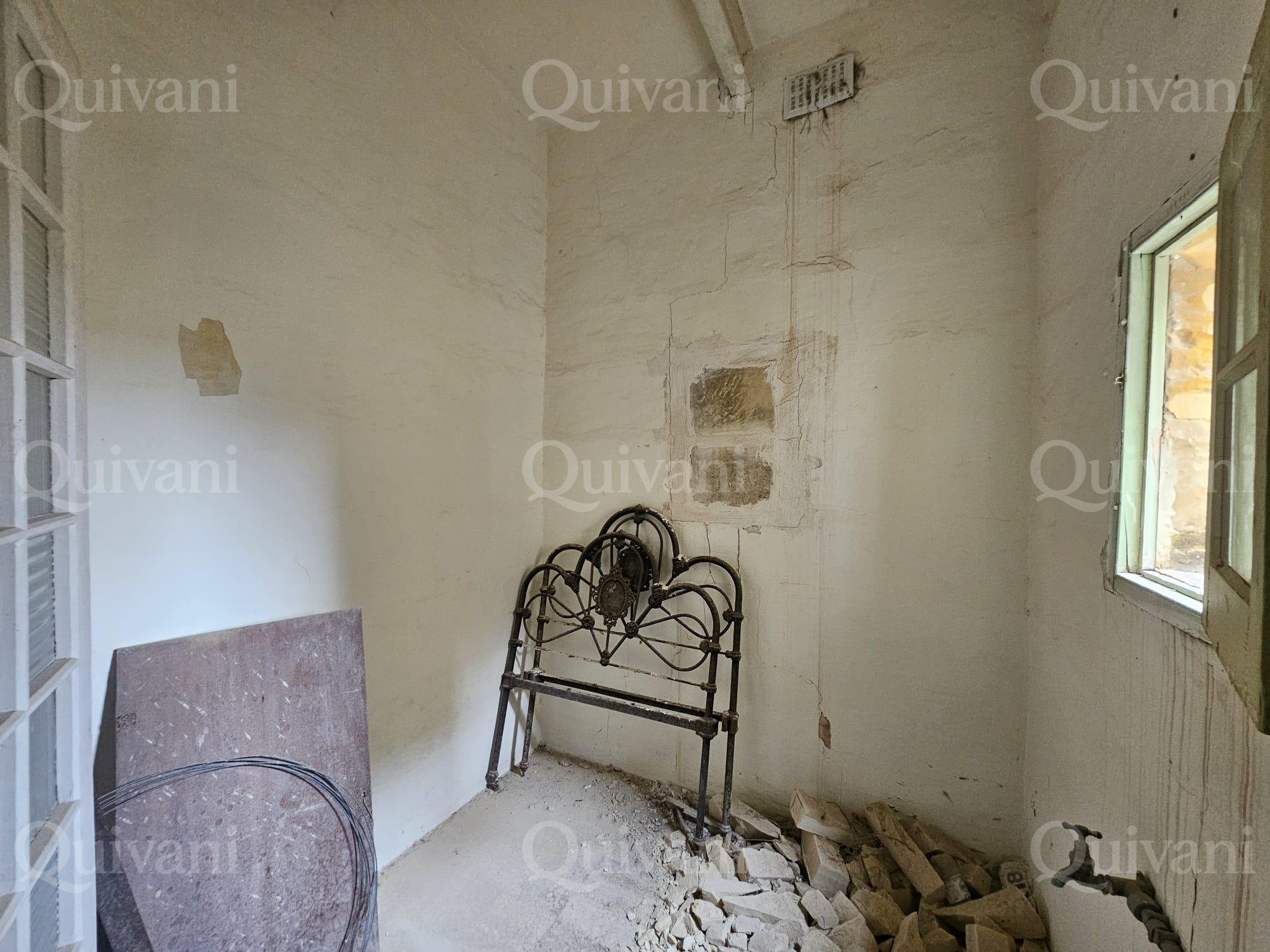 Kercem, Converted Townhouse