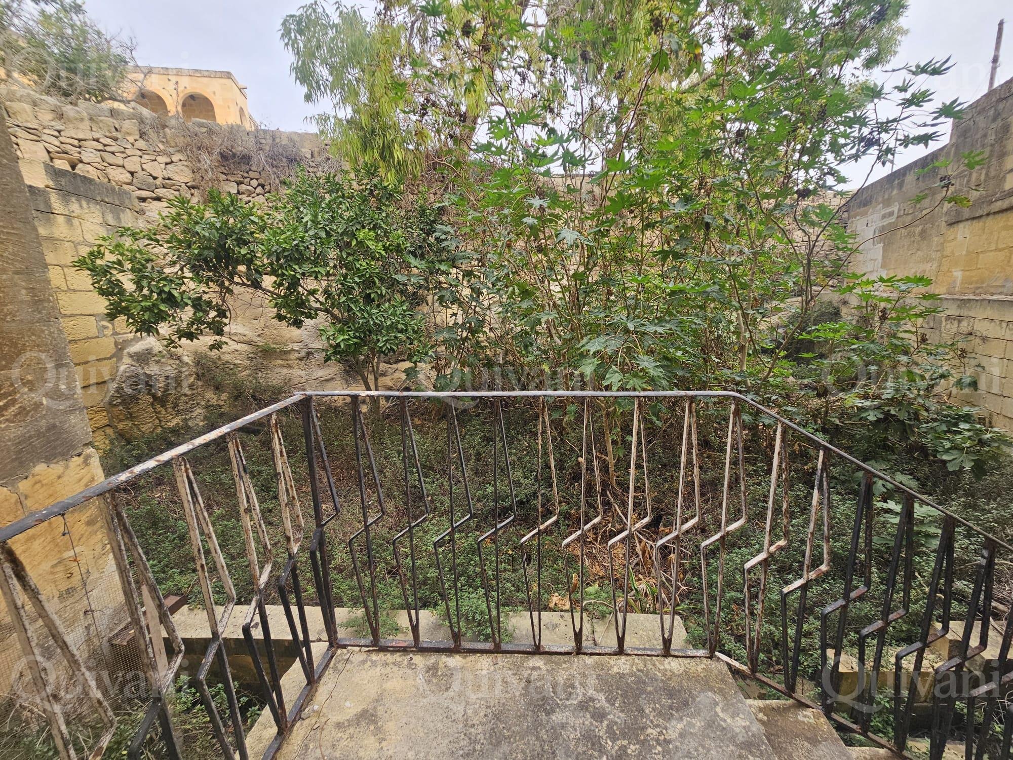 Kercem, Converted Townhouse