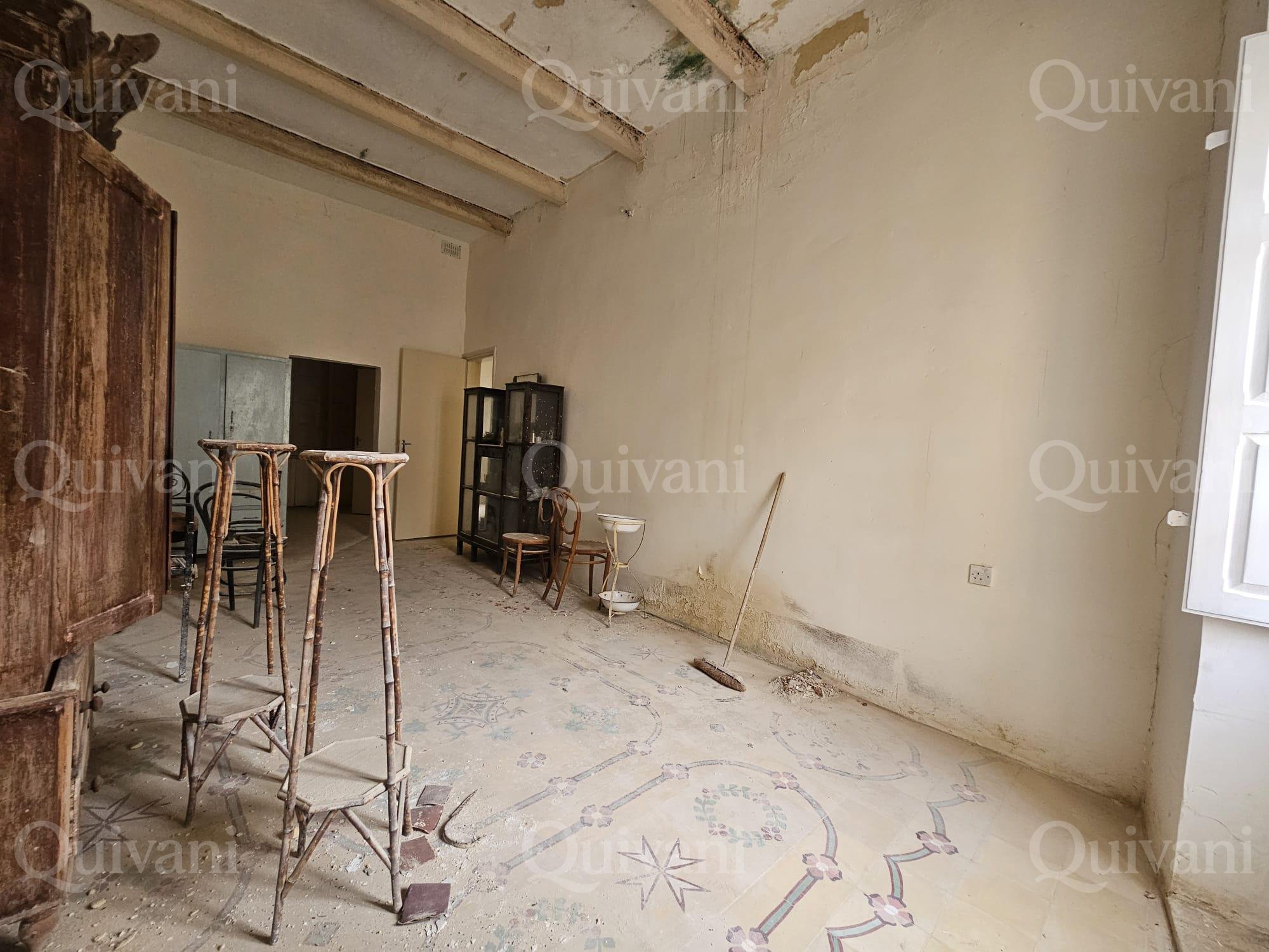 Kercem, Converted Townhouse
