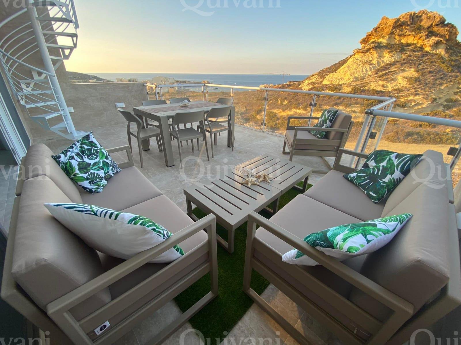 Marsalforn, Furnished Penthouse