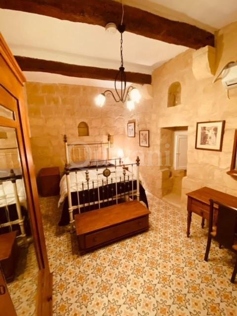 Xewkija, Furnished Farmhouse