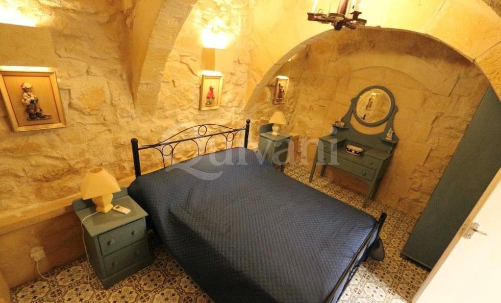 Xewkija, Furnished Farmhouse