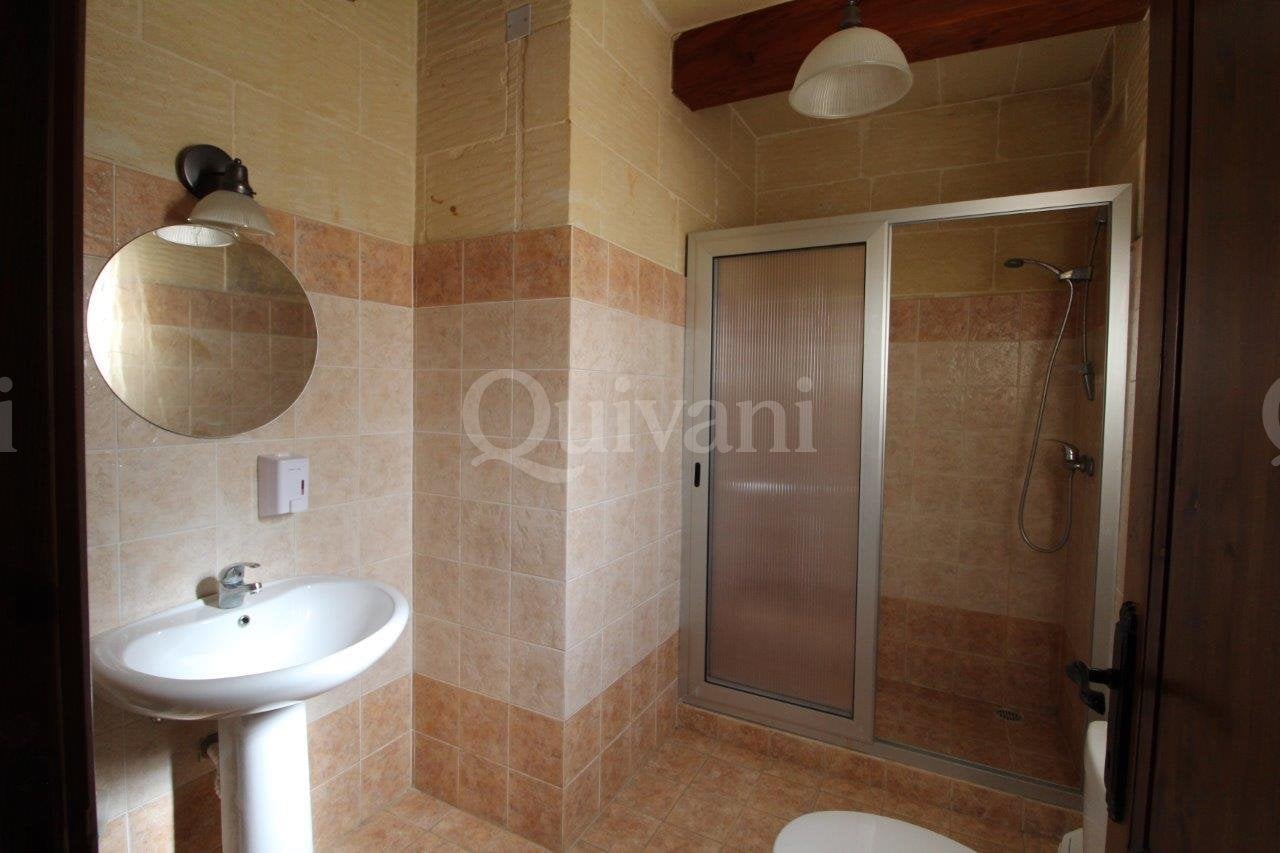 Qala, Furnished Farmhouse