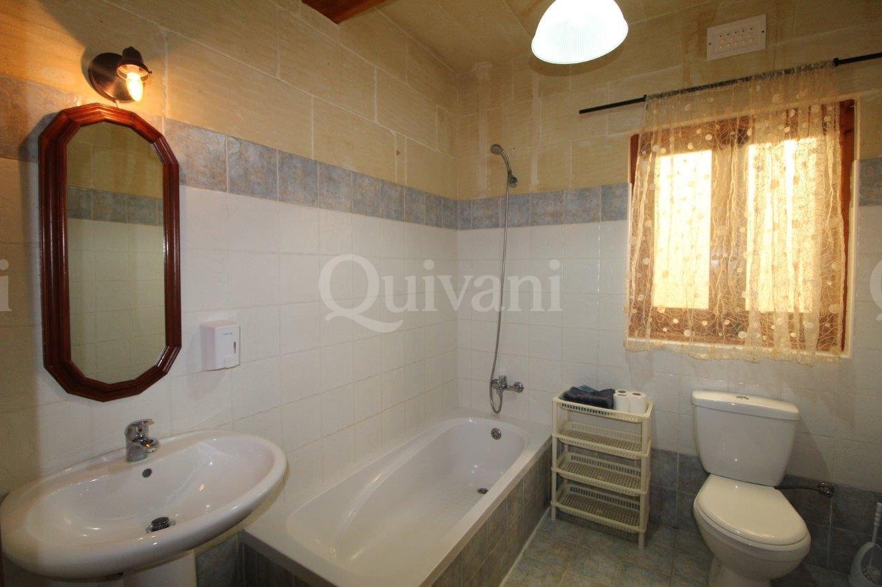 Qala, Furnished Farmhouse