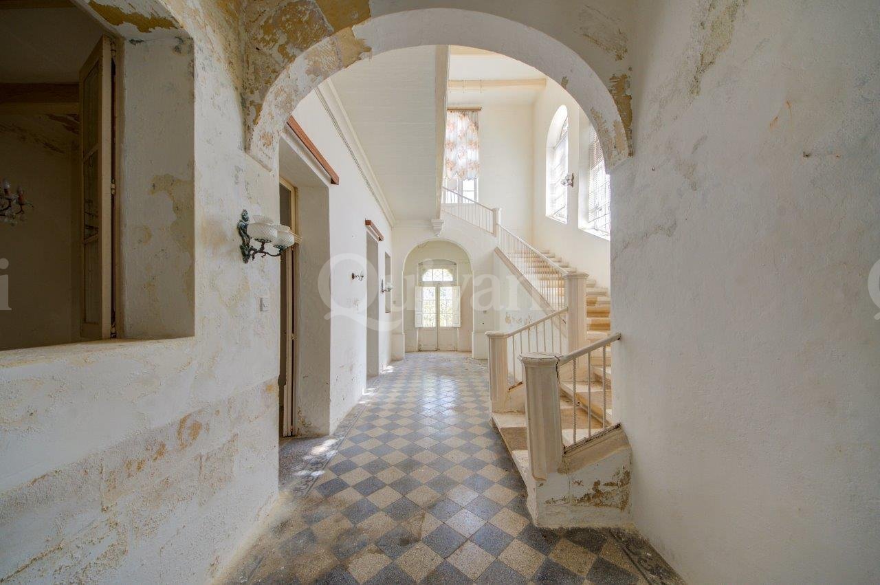 Victoria, Unconverted House of Character