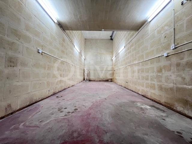 Qala, Finished Garage