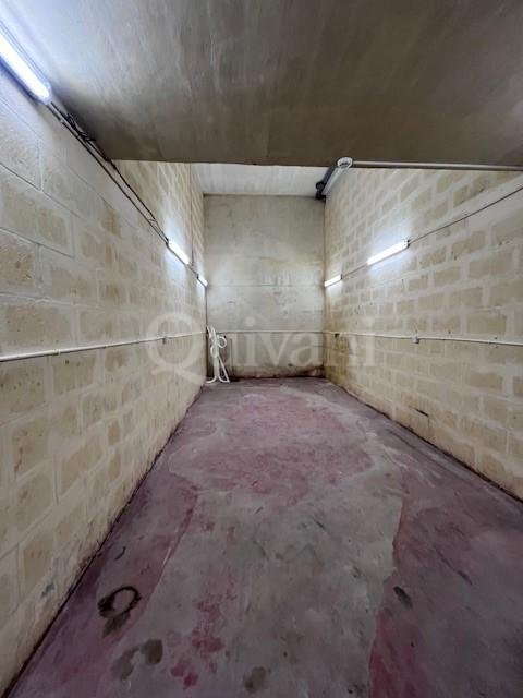 Qala, Finished Garage
