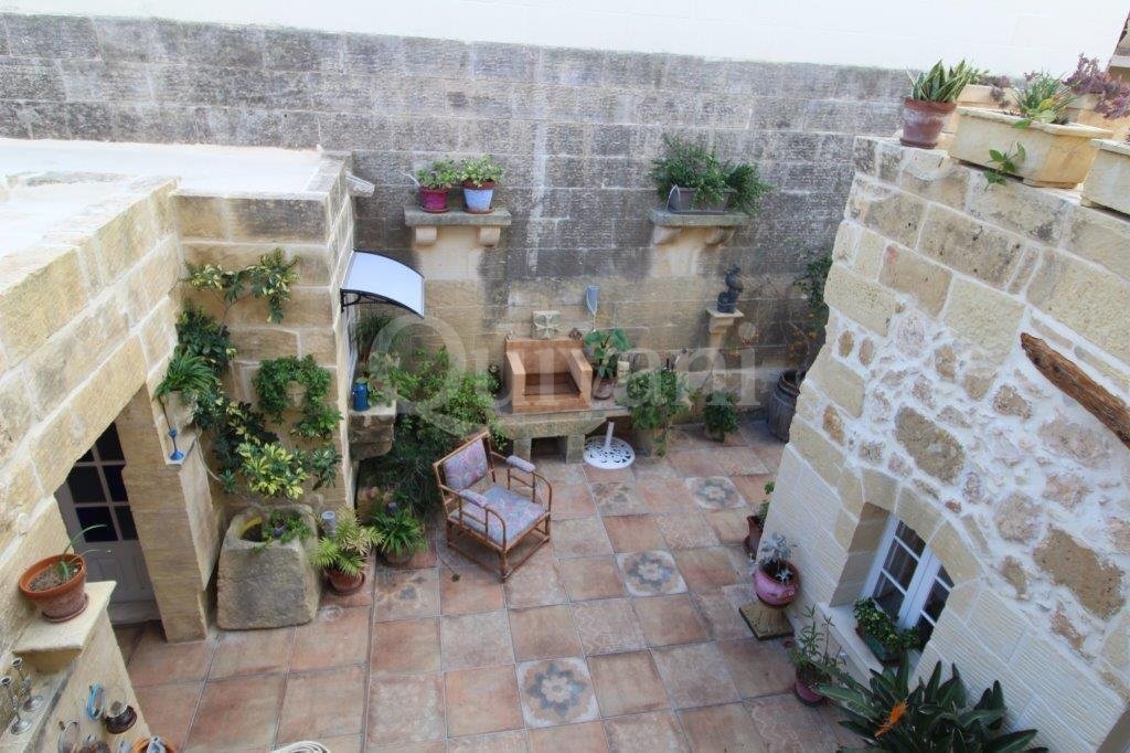 Zebbug (Gozo), Furnished Farmhouse