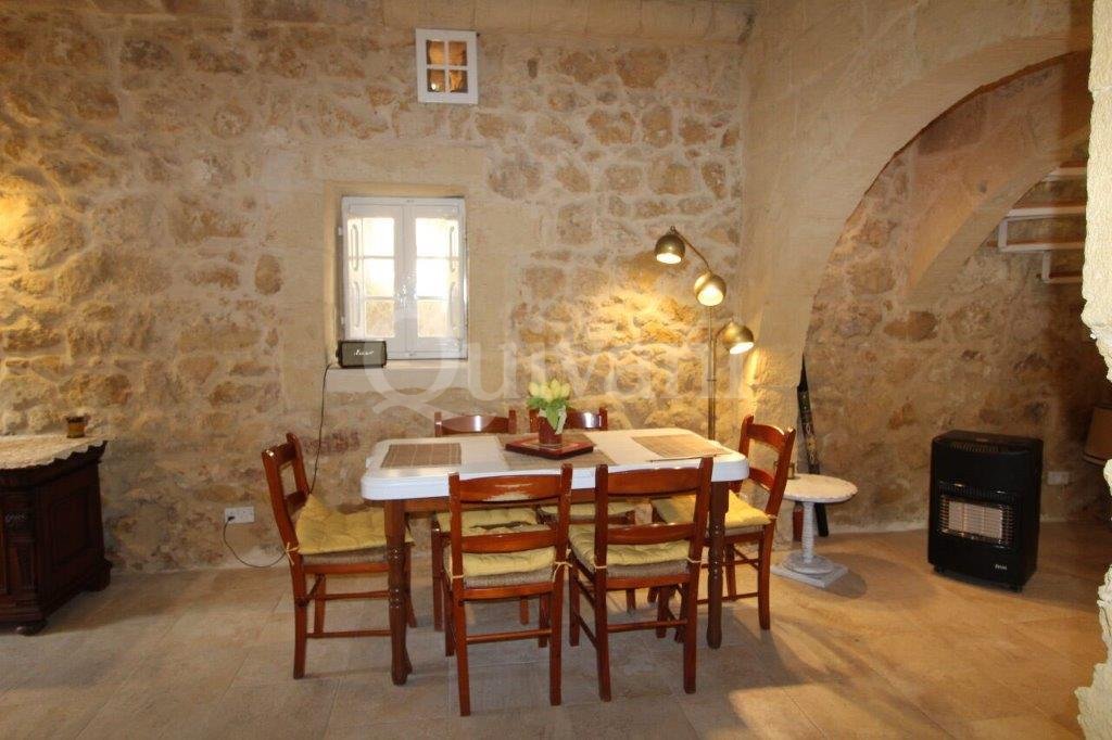 Zebbug (Gozo), Furnished Farmhouse