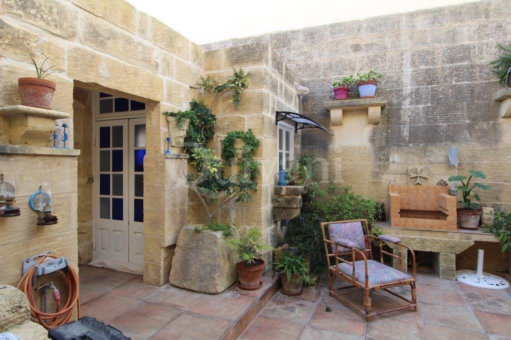 Zebbug (Gozo), Furnished Farmhouse