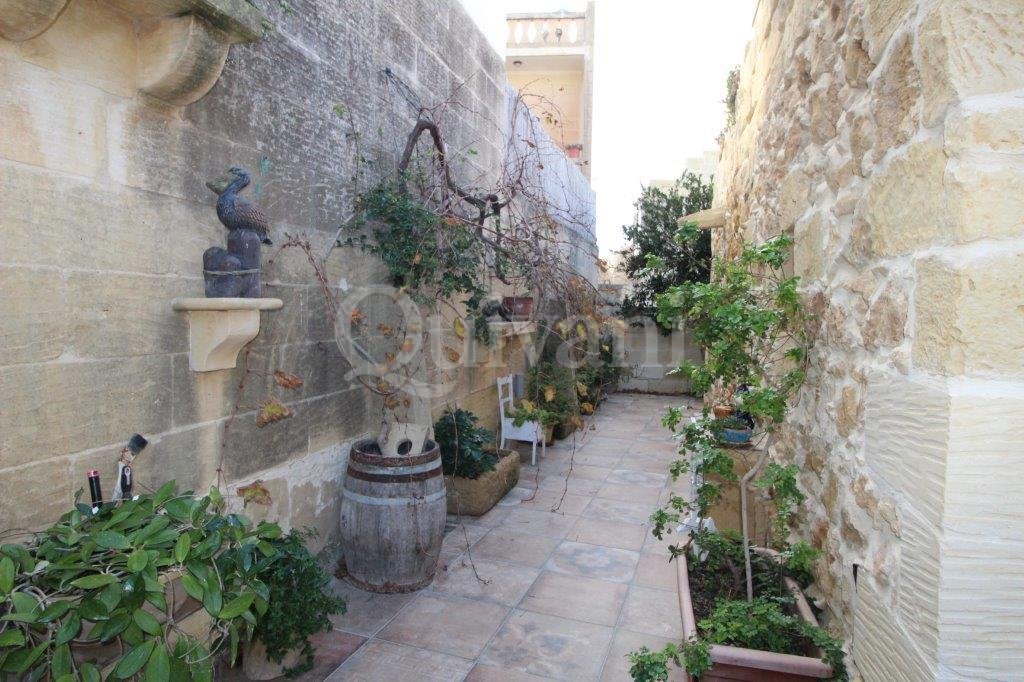 Zebbug (Gozo), Furnished Farmhouse