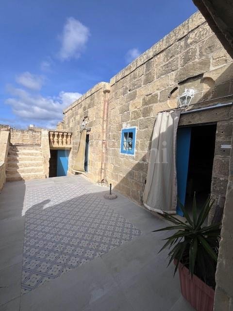 Gharb, Furnished Farmhouse